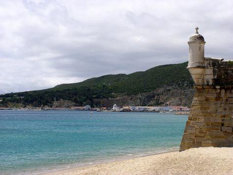 Flamingo Apartment Sesimbra Exterior photo